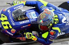 <b>大只500平台官网2018年MotoGP 热门车手新配色头盔展</b>